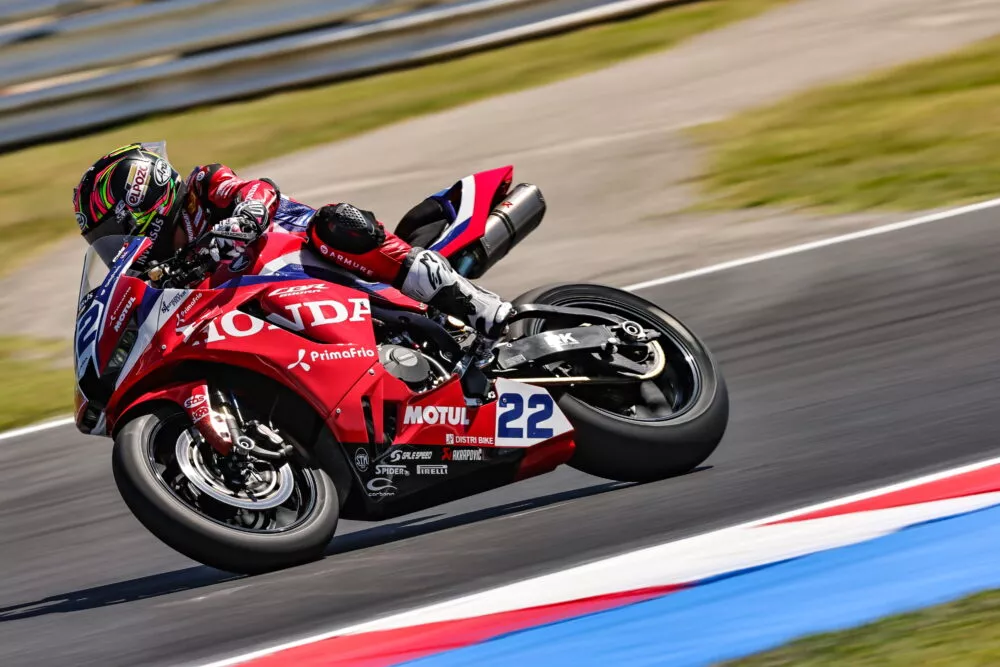 Le Honda Racing World Supersport team de retour en piste à Donington
