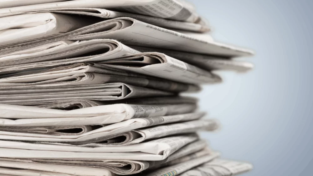 Communiqué de presse ou dossier de presse : quelles différences et lequel choisir ?