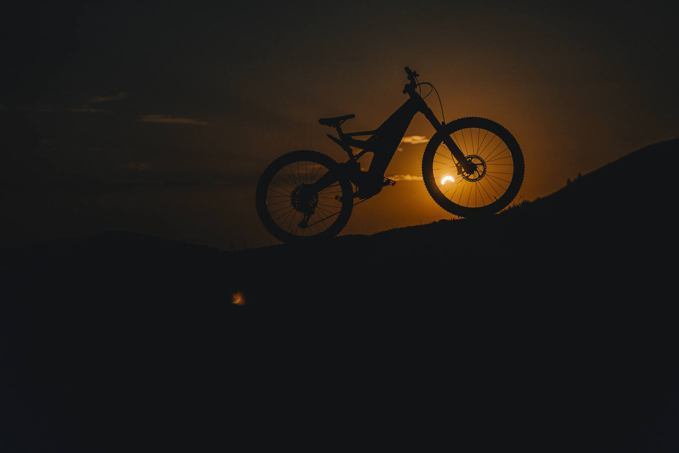 Le plus grand constructeur mondial de motos confirme son entrée sur le marché des VTT électriques (e-MTB)