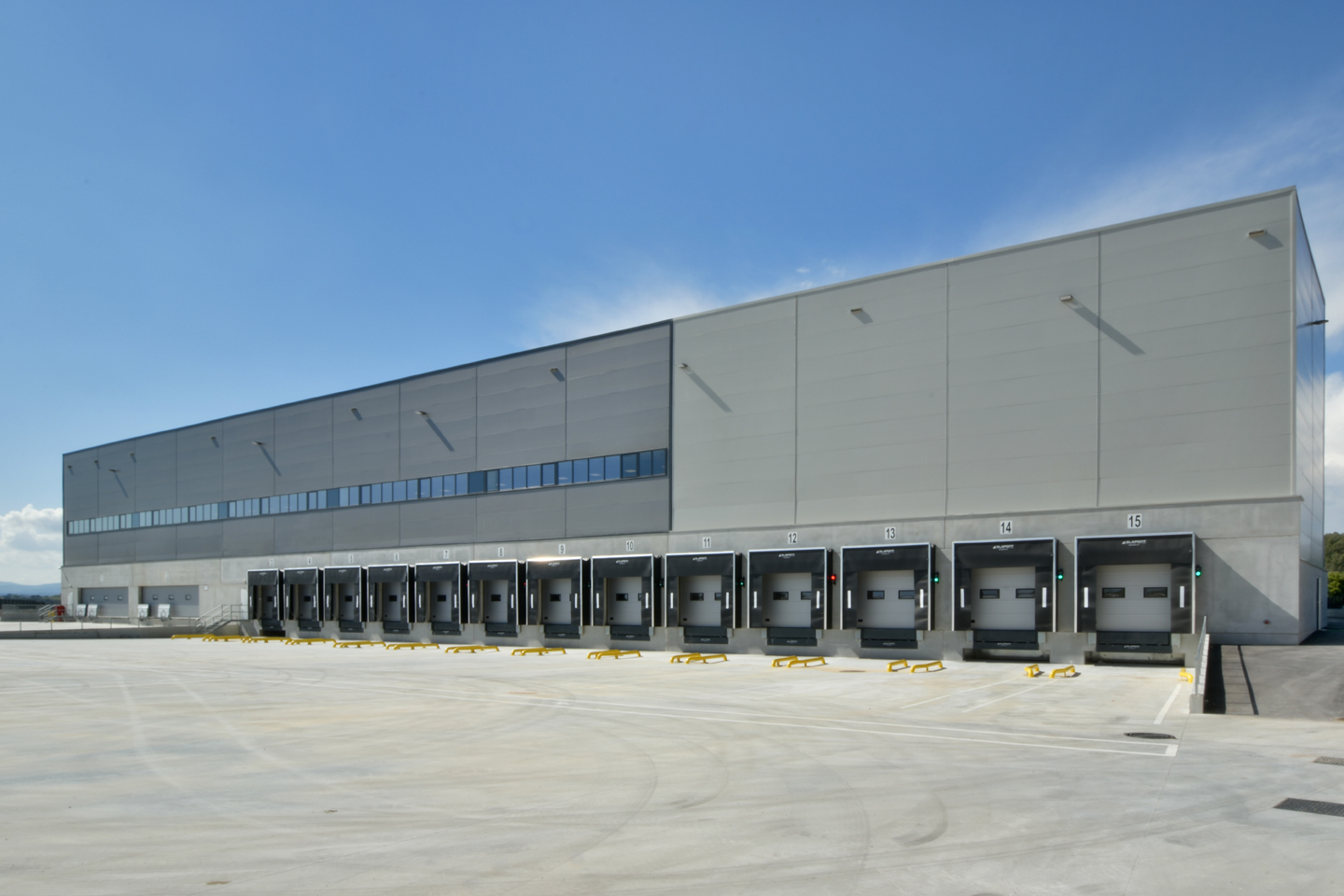 AEW acquiert un actif logistique Grade A entièrement loué de près de 11 000 m² près de Barcelone
