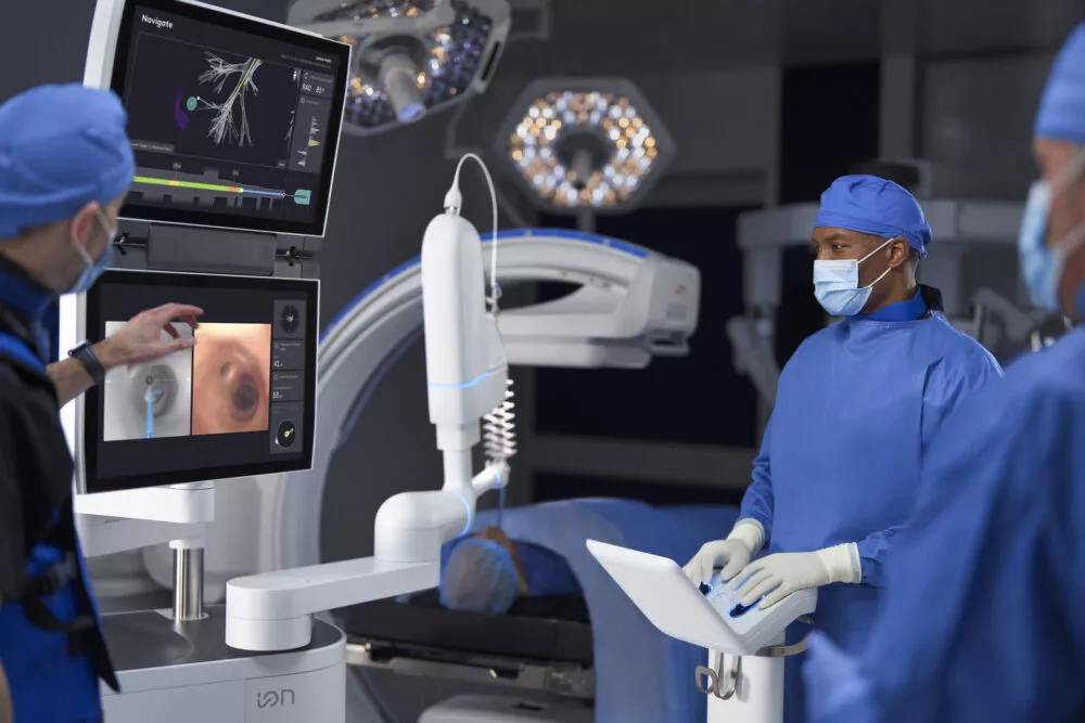 Plus de 10 000 patients en Europe ont bénéficié d’une bronchoscopie robot-assistée grâce au système endoluminal Ion / L’adoption croissante d’Ion marque une nouvelle étape dans l’ambition d’améliorer les chances de survie des patients attei