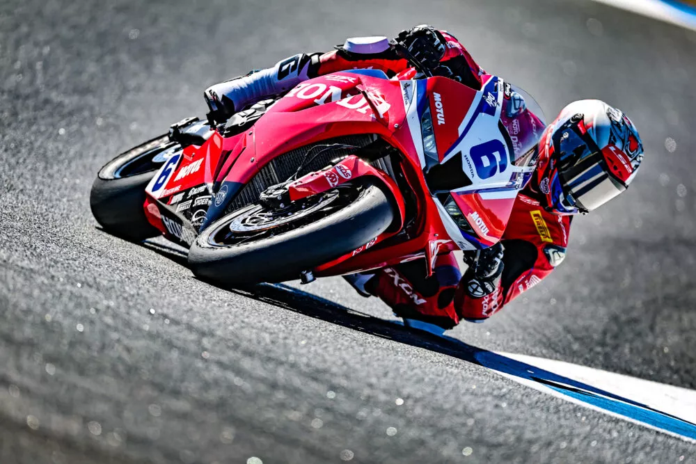 Mondial Supersport : Le Honda Racing World Supersport team continue ses progrès